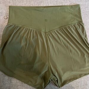 lulu lemon Nulu and Mesh High-Rise Yoga Short 3.5” Size 10 in “Bronze Green”